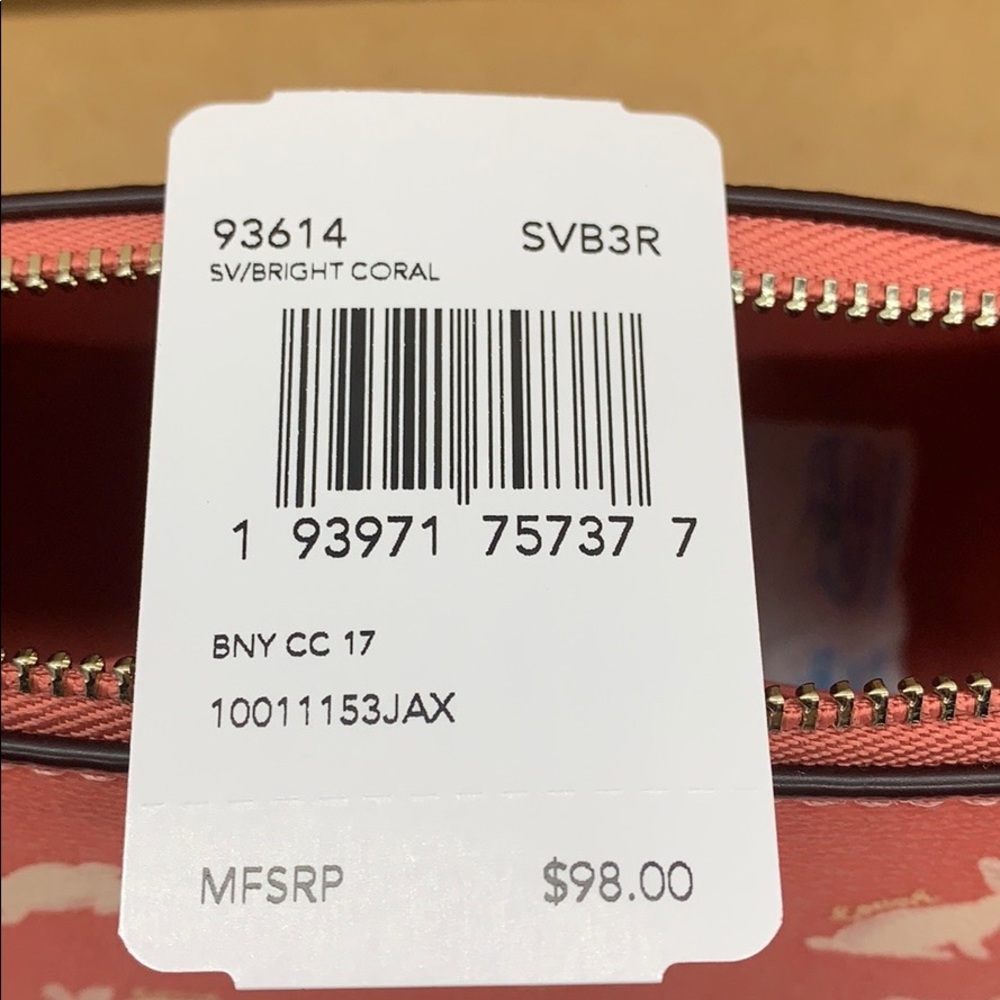 COACH COSMETIC CASE 17 WITH BUNNY SCRIPT PRINT - Picture 9 of 16